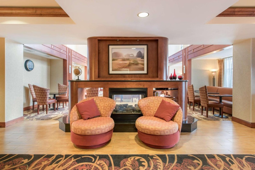 Hampton Inn By Hilton And Suites Arcata Main image